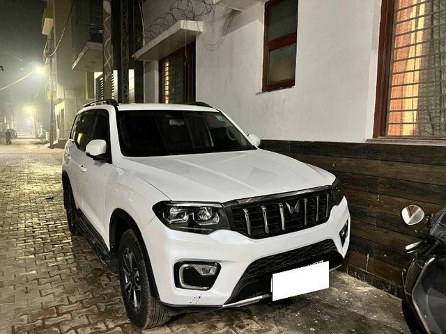 Mahindra Scorpio N Z8 Select Diesel Second-hand 2025 Mahindra Scorpio N Z8 Select Diesel for sale in New Delhi