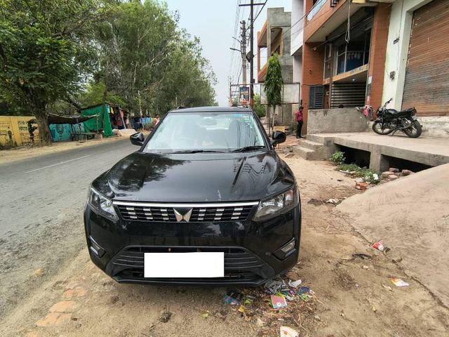 Second-hand 2023 Mahindra XUV300 W6 for sale in Shamli
