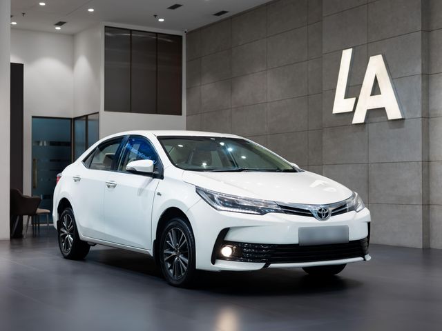 Toyota Corolla Altis 1.8 GL Second-hand 2017 Toyota Corolla Altis 1.8 GL for sale in Kolkata
