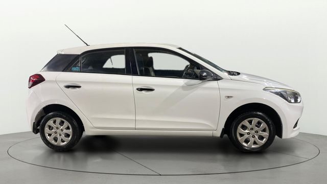 Hyundai i20 Era 1.2 Second-hand 2015 Hyundai i20 Era 1.2 for sale in Kolkata