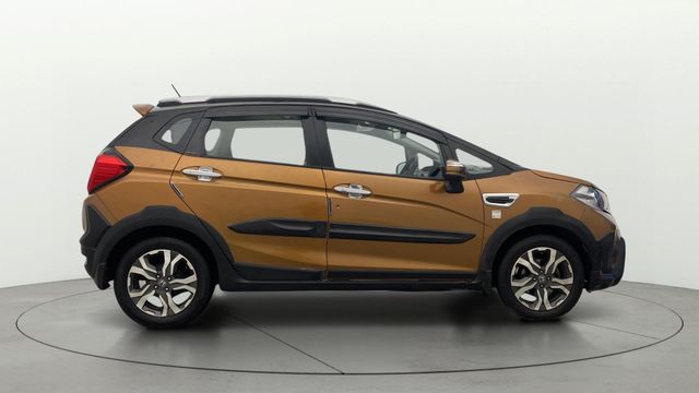 Second-hand 2017 Honda WR-V i-VTEC VX for sale in Chennai