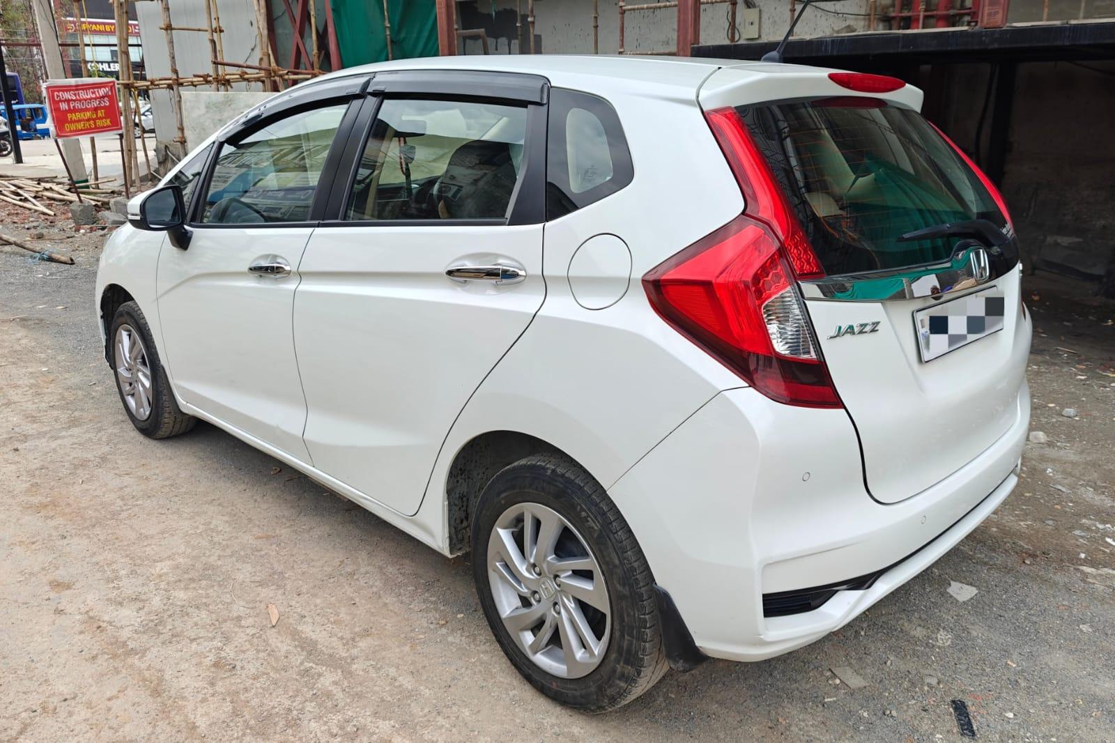 Buy Used Honda Jazz ZX CVT of 2021 model @ 7,65,000 INR in