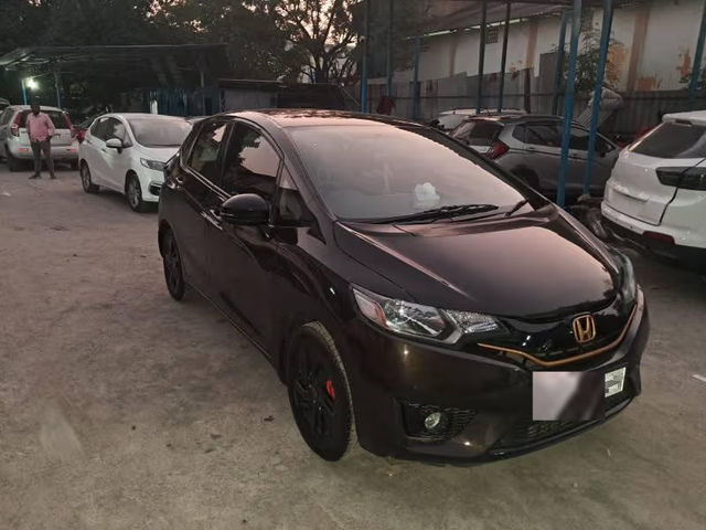 Honda Jazz 1.2 V i VTEC Second-hand 2016 Honda Jazz 1.2 V i VTEC for sale in Chennai