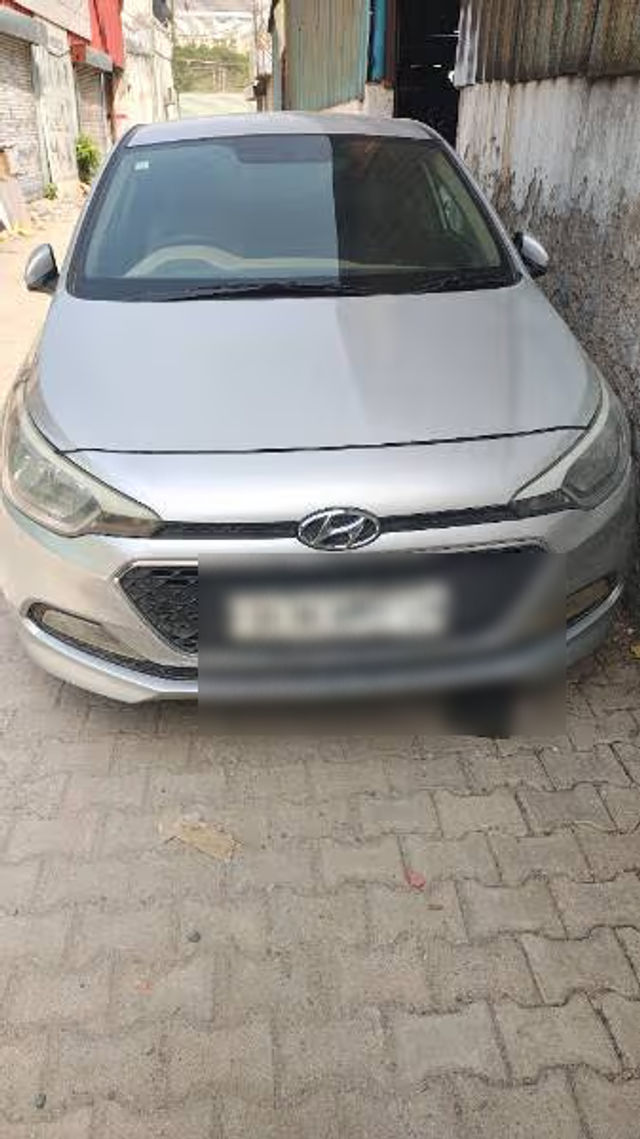 Hyundai i20 Sportz 1.4 CRDi Second-hand 2015 Hyundai i20 Sportz 1.4 CRDi for sale in Gurgaon
