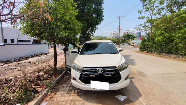 Second-hand 2017 Toyota Innova Crysta 2.4 G MT BSIV for sale in Pune