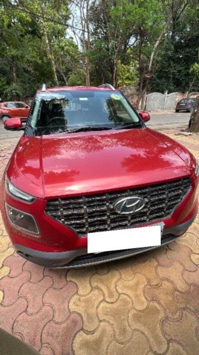 Second-hand 2021 Hyundai Venue SX Plus Turbo DCT for sale in New Delhi