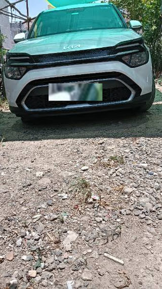 Used Kia Carens Premium