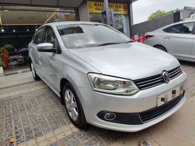 Volkswagen Vento Petrol Highline AT Second-hand 2011 Volkswagen Vento Petrol Highline AT for sale in Chandigarh