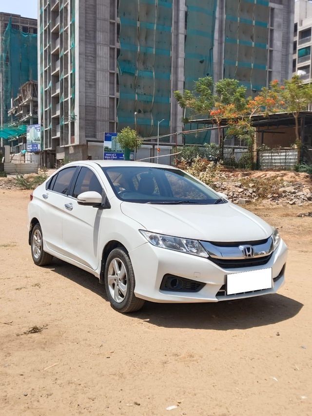 Honda City i DTEC V Second-hand 2015 Honda City i DTEC V for sale in Ahmedabad