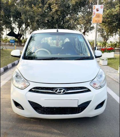 2011 हुंडई आई10 Magna