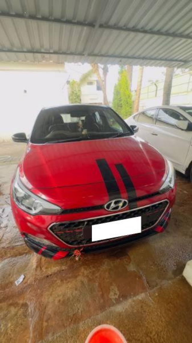 Hyundai i20 Sportz 1.2 Second-hand 2016 Hyundai i20 Sportz 1.2 for sale in Kolhapur