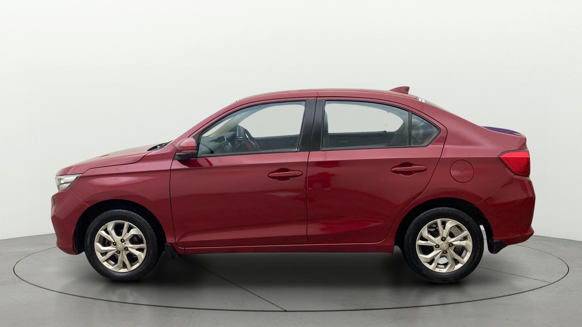 Buy Used Honda Amaze VX Opt Petrol BSIV of 2019 model @ 4,86,877 INR in ...