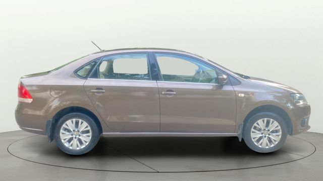 Volkswagen Vento 1.5 TDI Highline Second-hand 2015 Volkswagen Vento 1.5 TDI Highline for sale in Jaipur