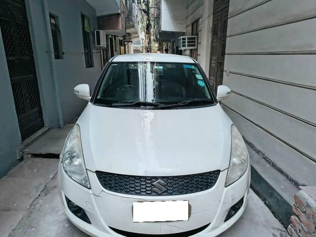 Second-hand 2012 Maruti Suzuki Swift VXI for sale in New Delhi