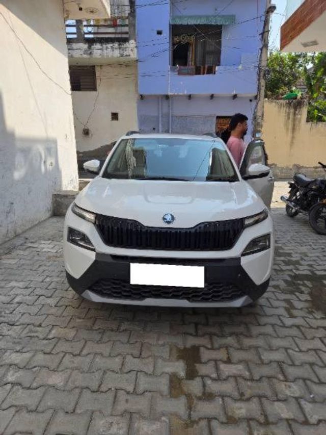 Skoda Kylaq Prestige AT Second-hand 2025 Skoda Kylaq Prestige AT for sale in Rohtak