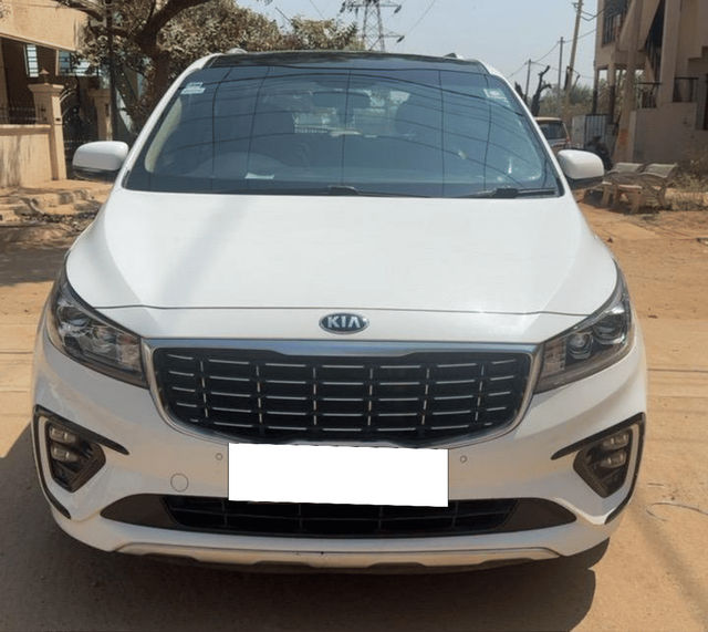 Second-hand 2020 Kia Carnival Prestige 6 STR for sale in Bangalore