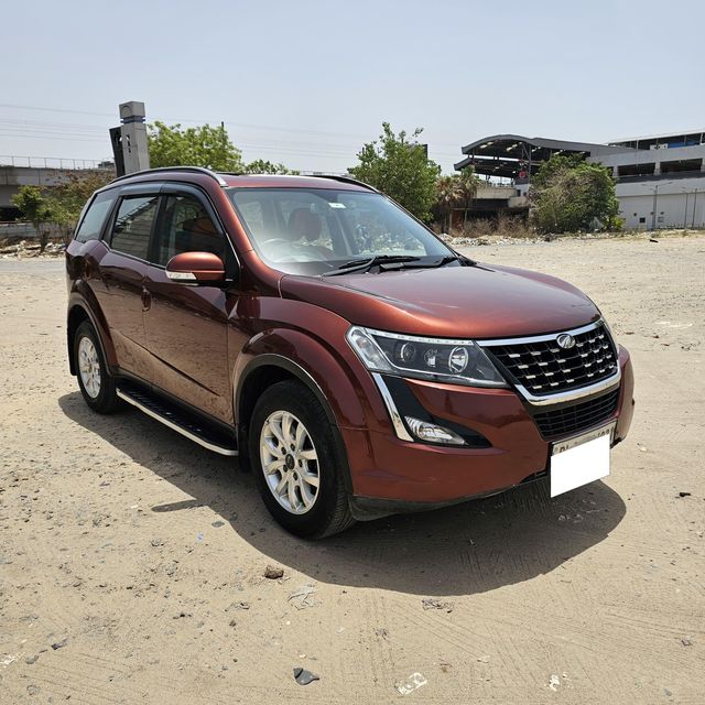 Mahindra XUV500 R W10 FWD Second-hand 2018 Mahindra XUV500 R W10 FWD for sale in New Delhi