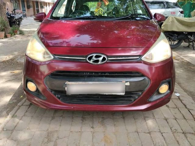 Hyundai Grand i10 Sportz Second-hand 2014 Hyundai Grand i10 Sportz for sale in New Delhi