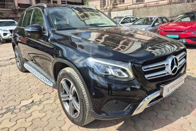 Mercedes-Benz GLC 220d 4MATIC Sport Second-hand 2017 Mercedes-Benz GLC 220d 4MATIC Sport for sale in Mumbai
