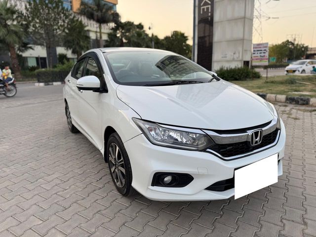 Second-hand 2018 Honda City i-VTEC V for sale in Mohali