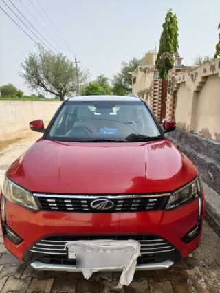 Used Mahindra XUV300 W8 Option Dual Tone Diesel BSIV