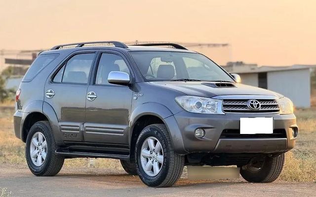 Used 2011 Toyota Fortuner 2982 cc Diesel Manual Car in Nashik at ₹9.11 ...