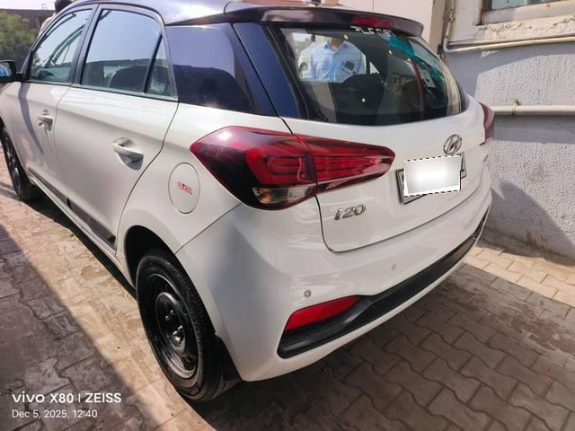 Hyundai i20 Petrol Spotz Second-hand 2019 Hyundai i20 Petrol Spotz for sale in Ahmedabad