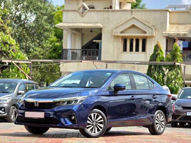 Honda City V CVT Second-hand 2024 Honda City V CVT for sale in Surat