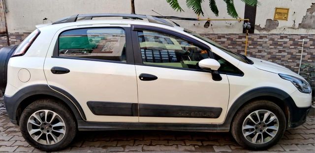 Fiat Avventura MULTIJET Dynamic Second-hand 2015 Fiat Avventura MULTIJET Dynamic for sale in Aligarh
