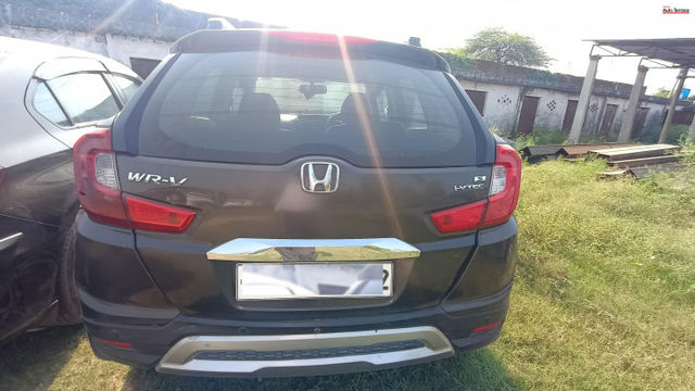 Second-hand 2018 Honda WR-V i-VTEC S for sale in Lucknow