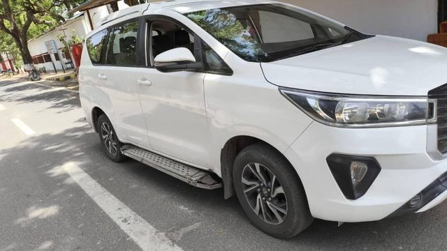 Toyota Innova Crysta 2.4 GX 8 STR Second-hand 2022 Toyota Innova Crysta 2.4 GX 8 STR for sale in Vadodara