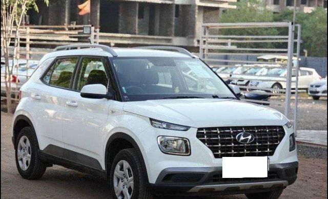 Hyundai Venue S BSIV Second-hand 2019 Hyundai Venue S BSIV for sale in Nashik