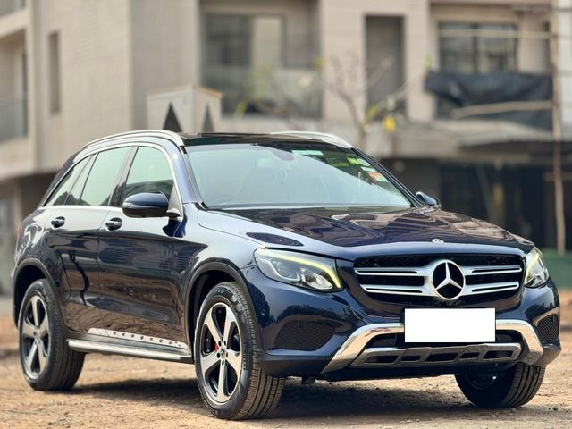 Mercedes-Benz GLC 220d 4MATIC Second-hand 2019 Mercedes-Benz GLC 220d 4MATIC for sale in Surat