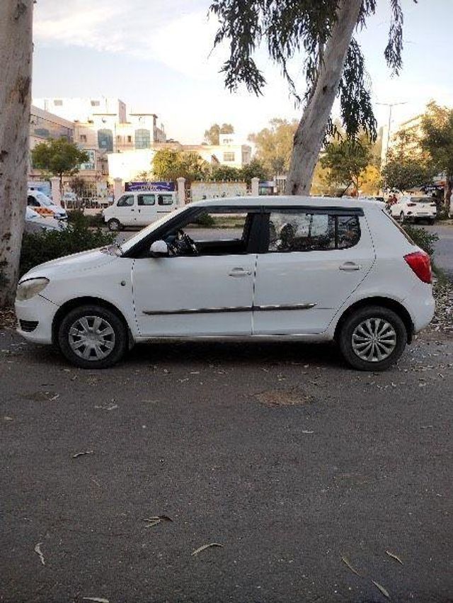 Skoda Fabia 1.2 Petrol Active Second-hand 2011 Skoda Fabia 1.2 Petrol Active for sale in Jhajjar
