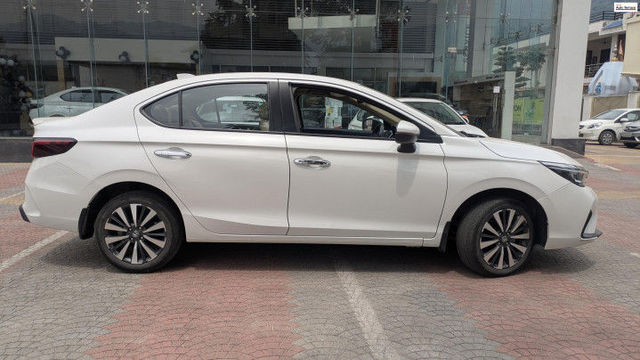 Honda City ZX MT Second-hand 2024 Honda City ZX MT for sale in Mandi