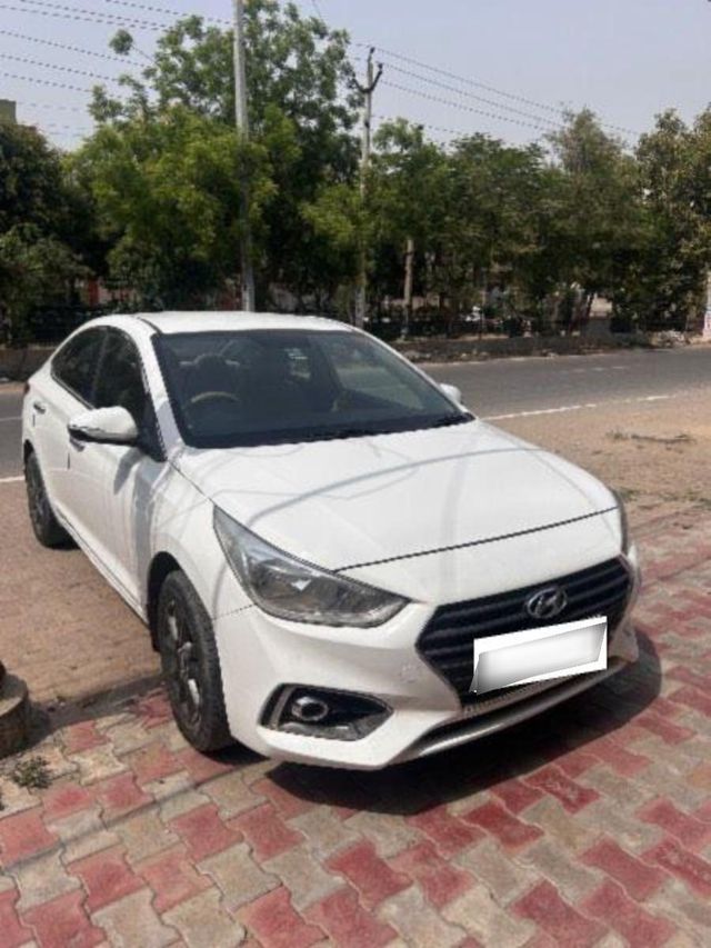 Hyundai Verna CRDi 1.6 E Second-hand 2018 Hyundai Verna CRDi 1.6 E for sale in Bhiwani