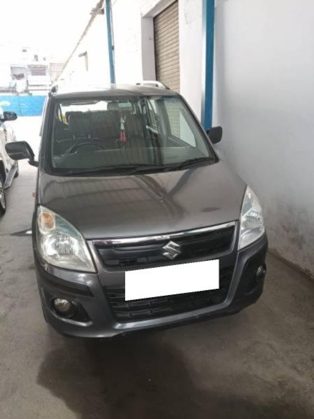 Second-hand 2015 Maruti Suzuki Wagon R LX BS IV for sale in New Delhi