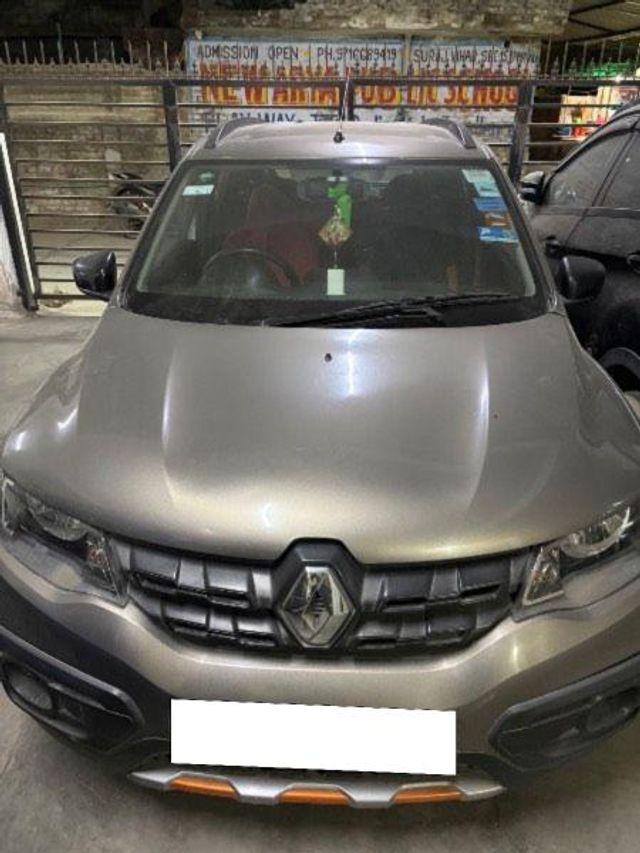 Second-hand 2017 Renault KWID 1.0 RXT for sale in New Delhi