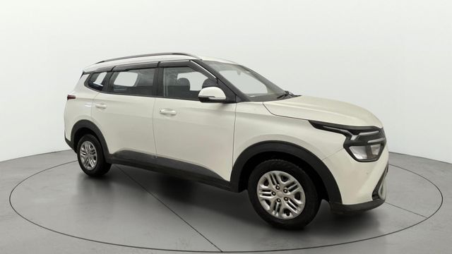 Second-hand 2023 Kia Carens Prestige for sale in Ghaziabad