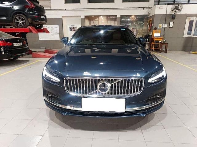 Volvo S90 B5 Ultimate Second-hand 2023 Volvo S90 B5 Ultimate for sale in Bahraich