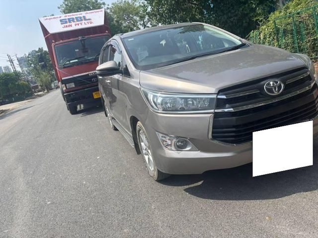 Toyota Innova Crysta 2.4 G MT 8S BSIV Second-hand 2018 Toyota Innova Crysta 2.4 G MT 8S BSIV for sale in Greater Noida