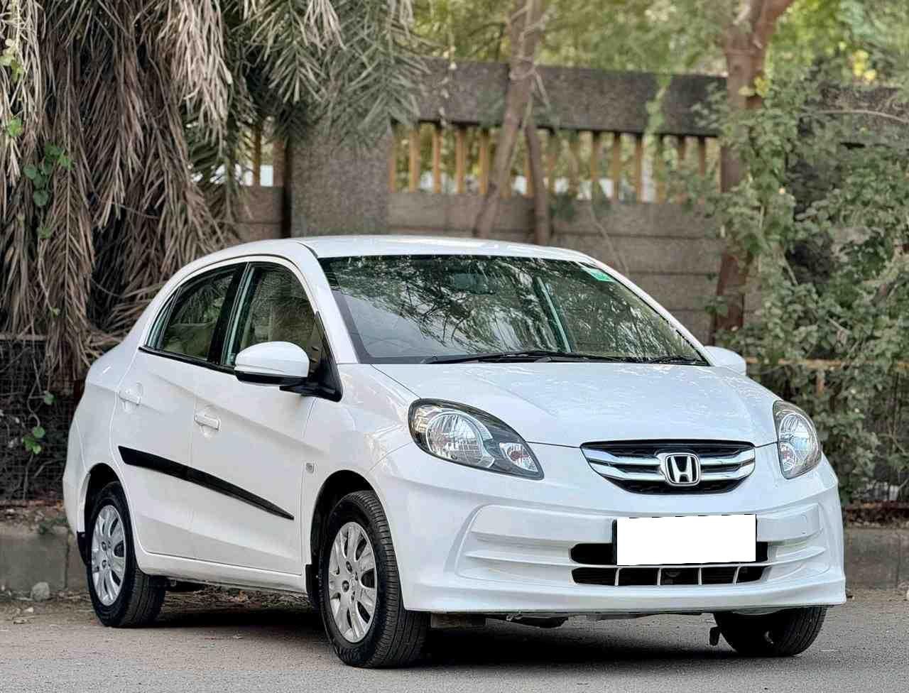 Honda Amaze On Road Price in Surat starts Rs.7.51 Lakh