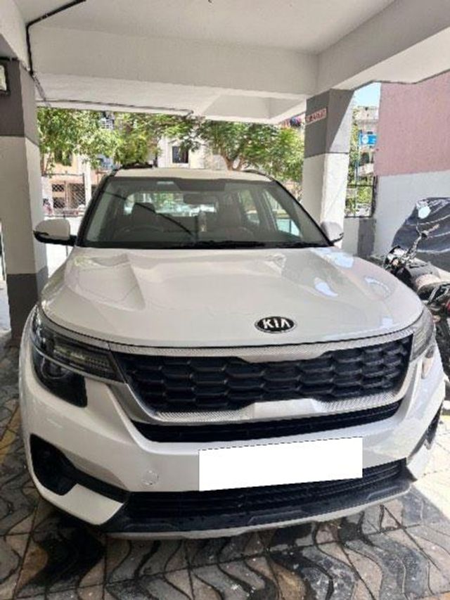 Kia Seltos HTK Plus D Second-hand 2020 Kia Seltos HTK Plus D for sale in Ahmedabad