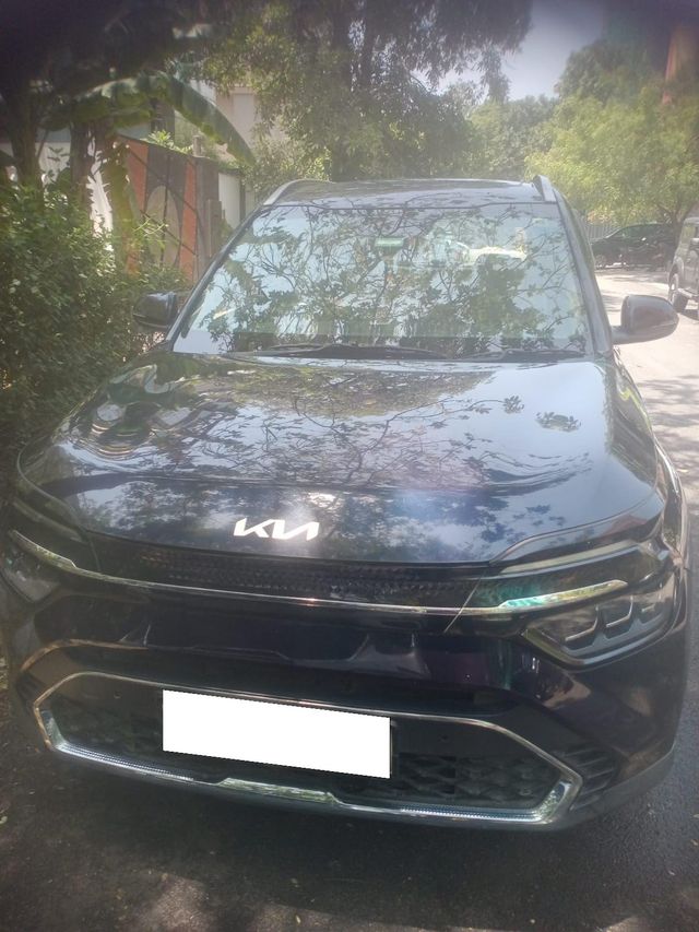 Kia Carens Luxury Plus Turbo DCT 2022-2023 Second-hand 2022 Kia Carens Luxury Plus Turbo DCT 2022-2023 for sale in New Delhi