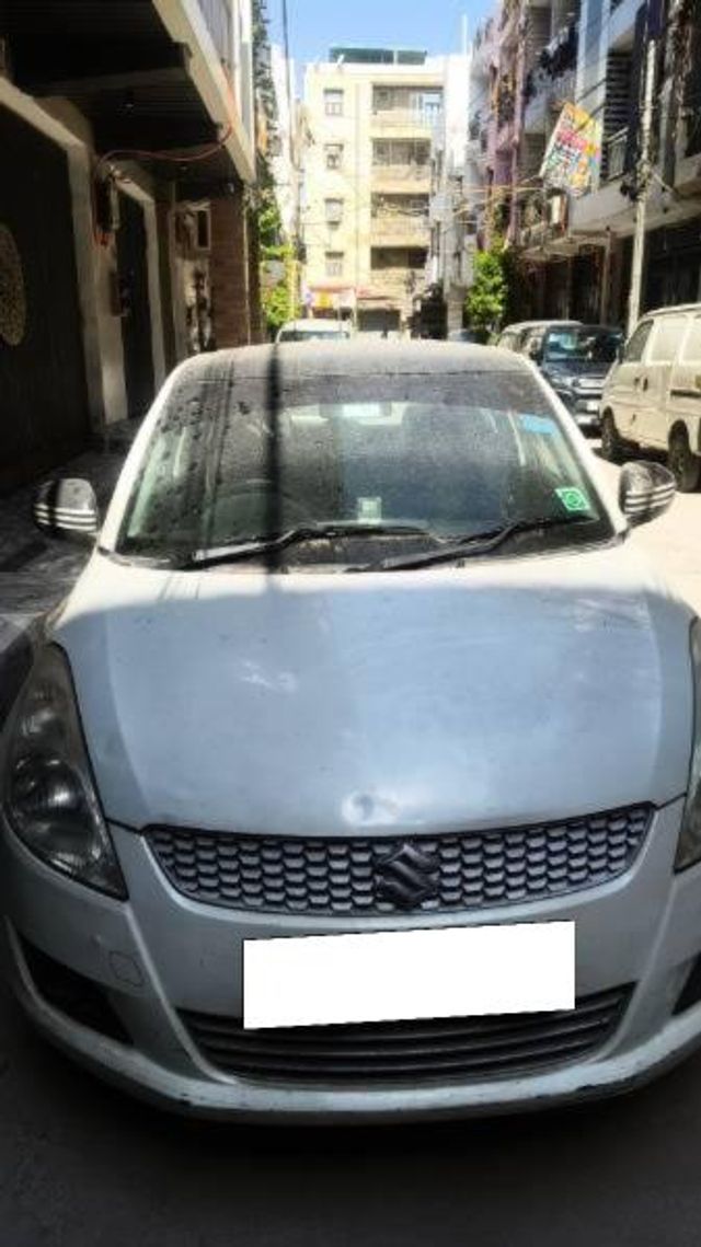 Second-hand 2012 Maruti Suzuki Swift LXI for sale in New Delhi