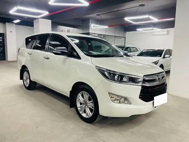 Toyota Innova Crysta 2.8 ZX AT BSIV Second-hand 2016 Toyota Innova Crysta 2.8 ZX AT BSIV for sale in Ahmedabad