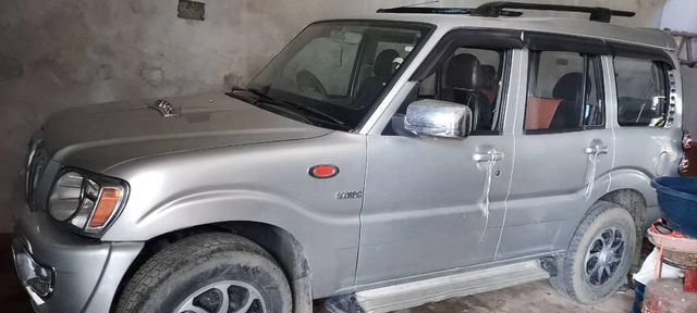 Mahindra Scorpio 2.6 CRDe Second-hand 2005 Mahindra Scorpio 2.6 CRDe for sale in Kushinagar
