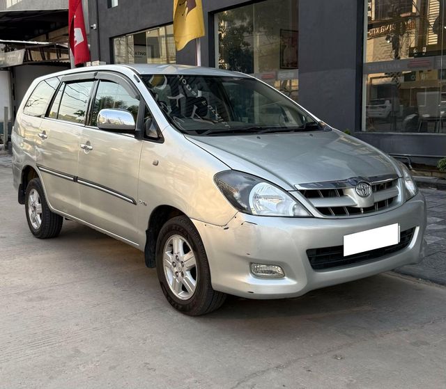 Second-hand 2007 Toyota Innova 2.5 E Diesel MS 7-seater for sale in Indore