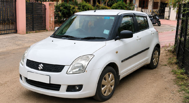 Second-hand 2011 Maruti Suzuki Swift VXI for sale in Jaipur