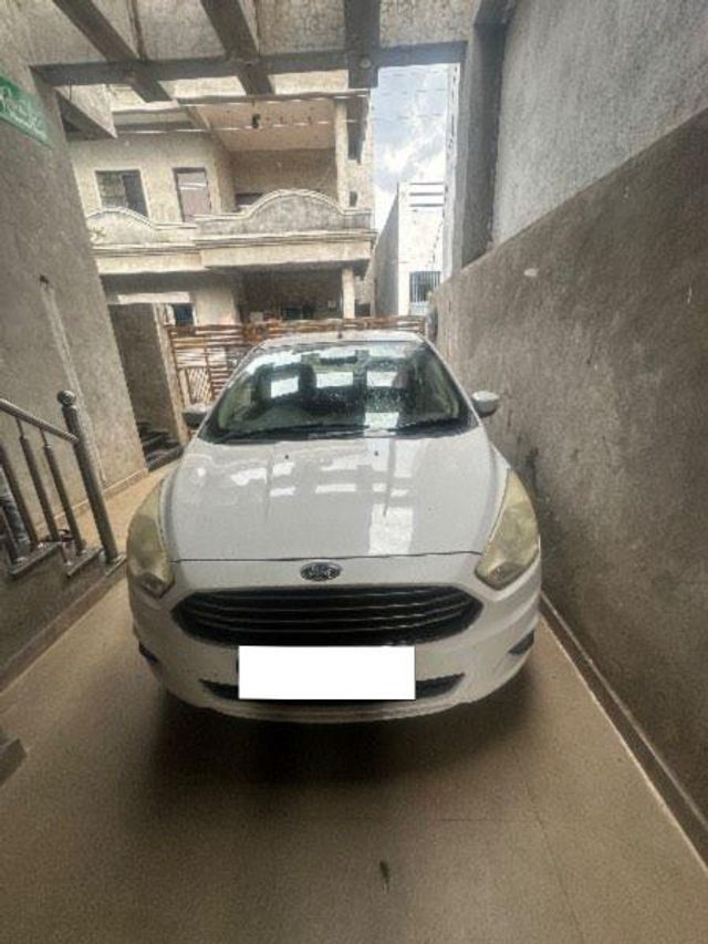 Ford Aspire 1.5 TDCi Titanium Second-hand 2016 Ford Aspire 1.5 TDCi Titanium for sale in Osmanabad